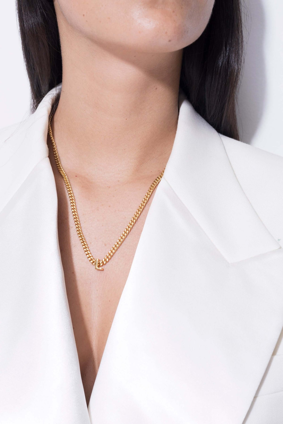 alphabet necklace with pendant L Necklaces