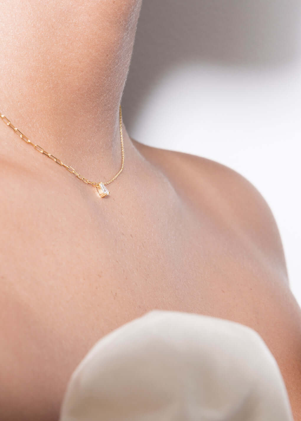 Pear necklace 18k diamond Necklaces