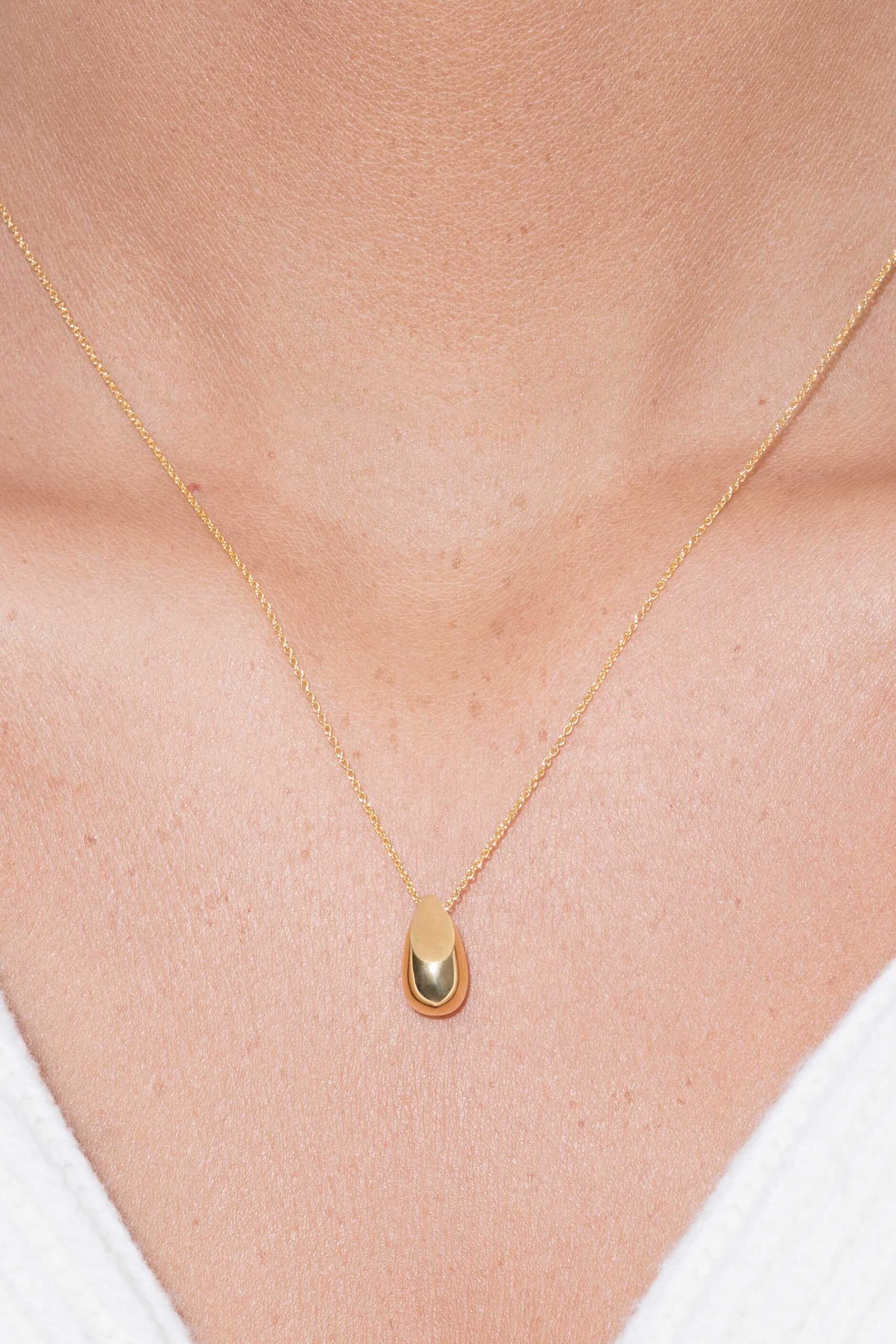 constantin mini necklace