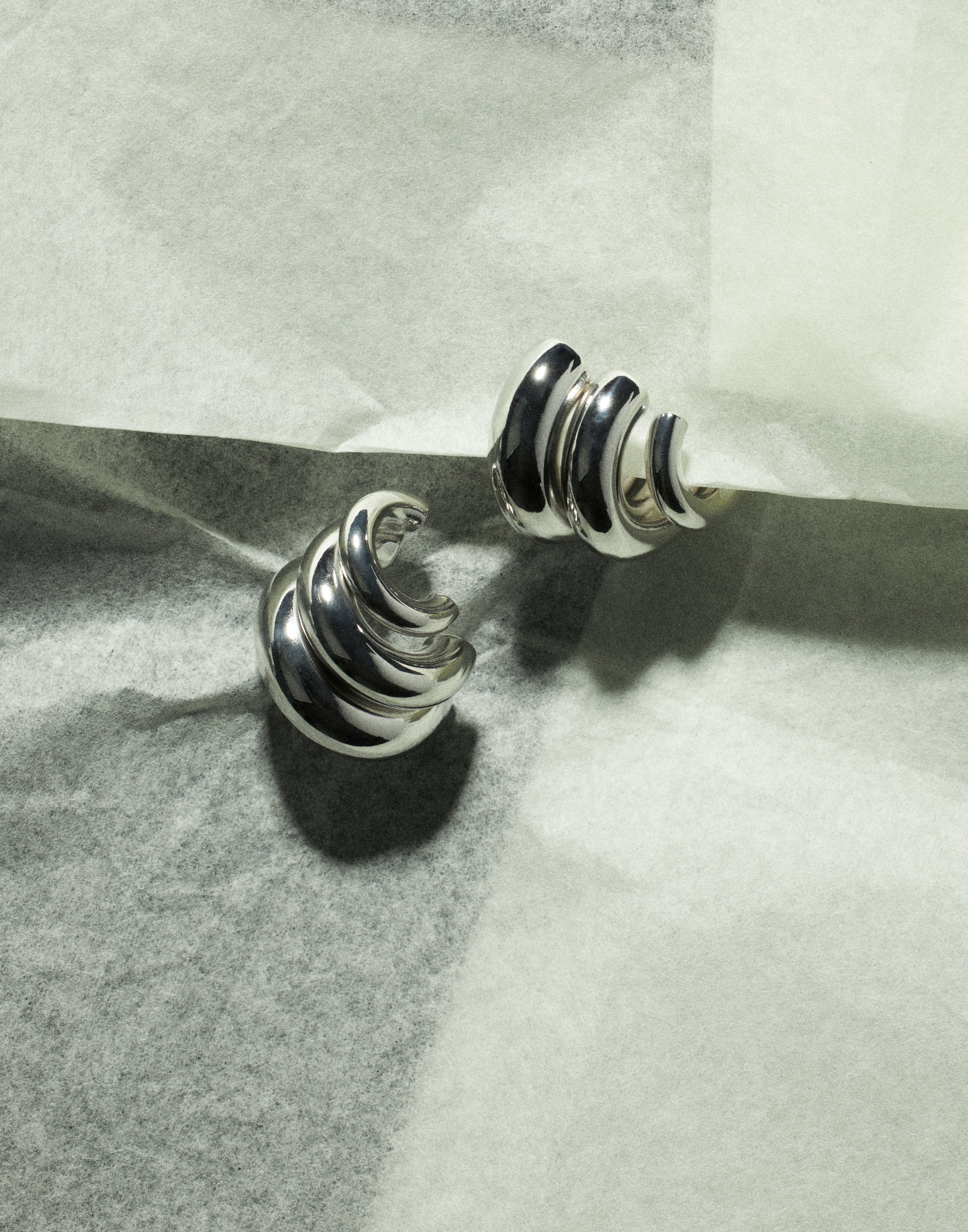 daphne earrings