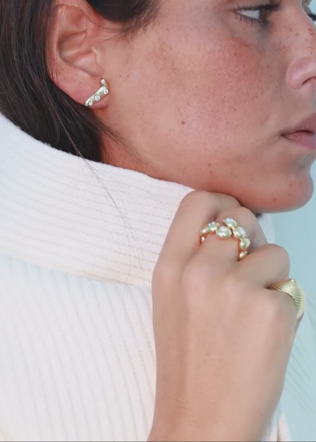 Load video: Unending 18k diamond earrings Earrings