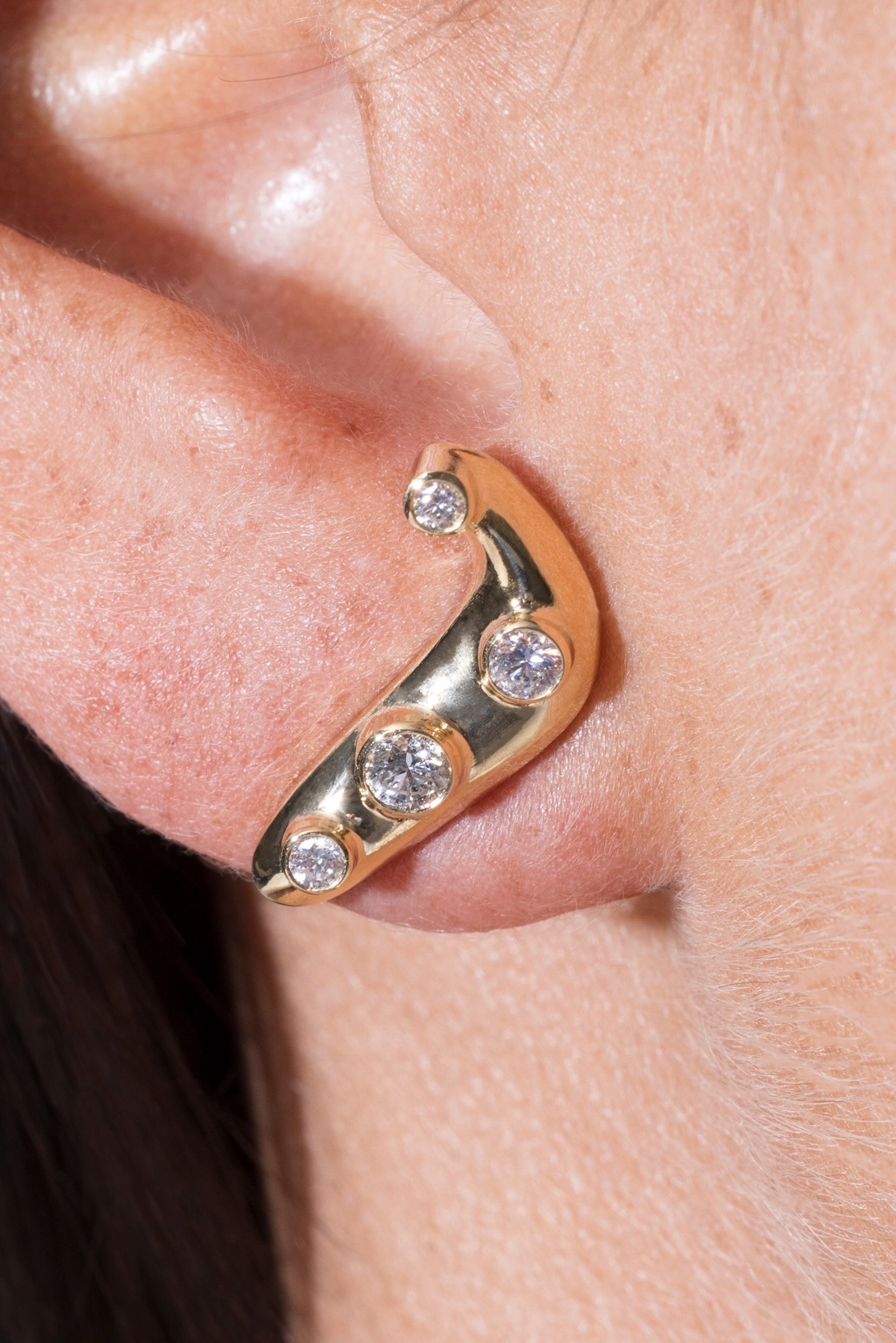 unending 18k diamond earrings