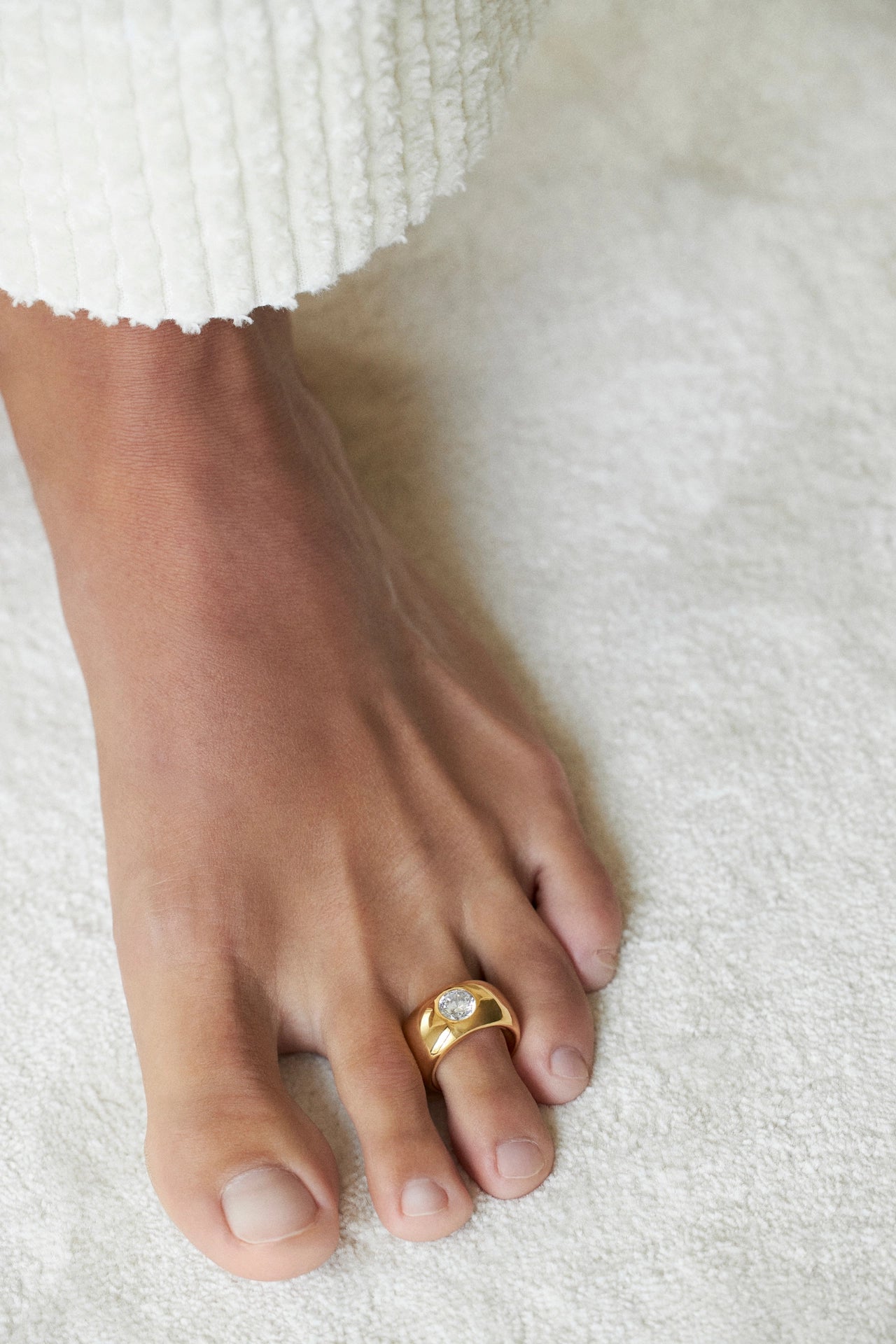 Violet Halo Toe Ring Rings